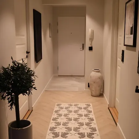 Modern Within Walking Distance To The Town Апартаменты Берген